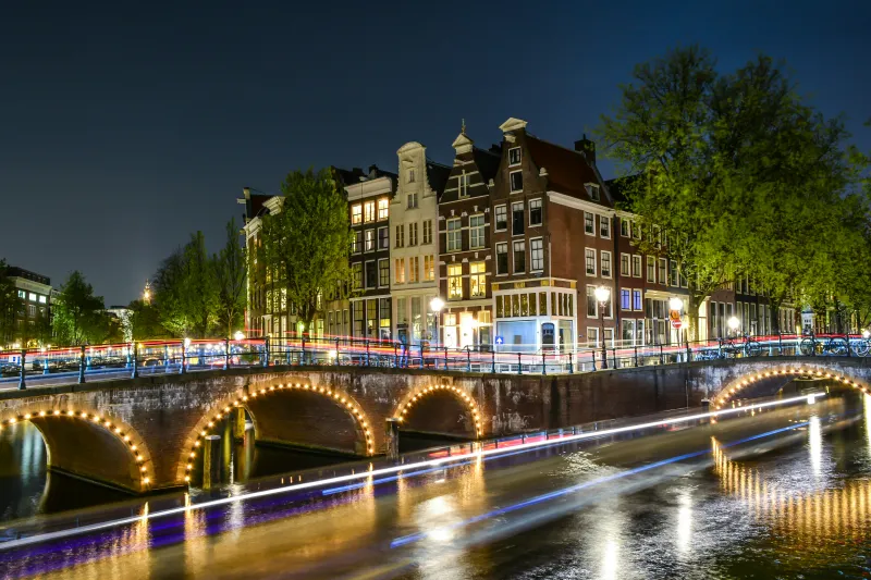 Mini Cruises To Amsterdam Guide - Amsterdam At Night